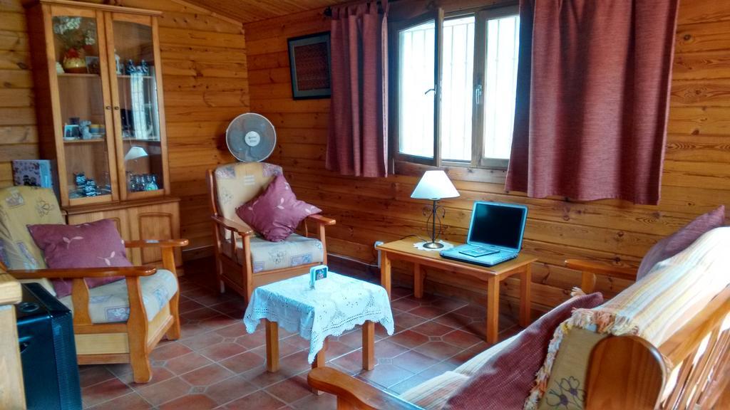 Finca La Piedra Holidays อะโลรา ภายนอก รูปภาพ